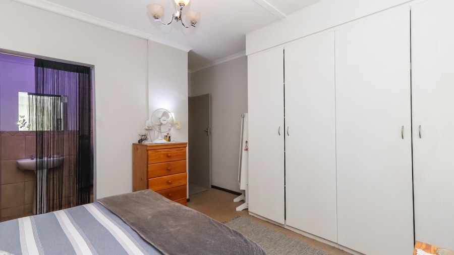 3 Bedroom Property for Sale in The Coves North West